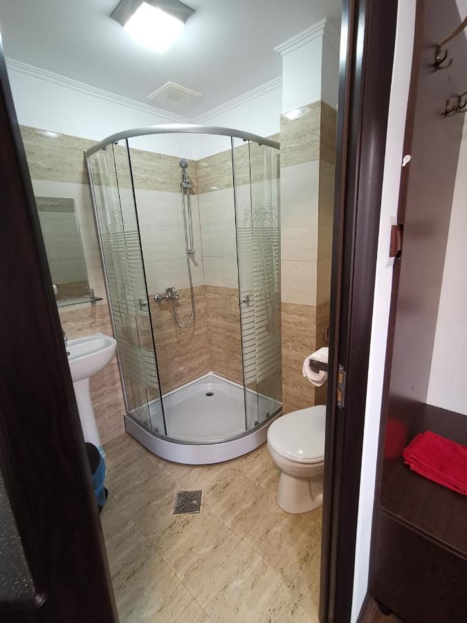 Joe Hostel Букурещ Екстериор снимка